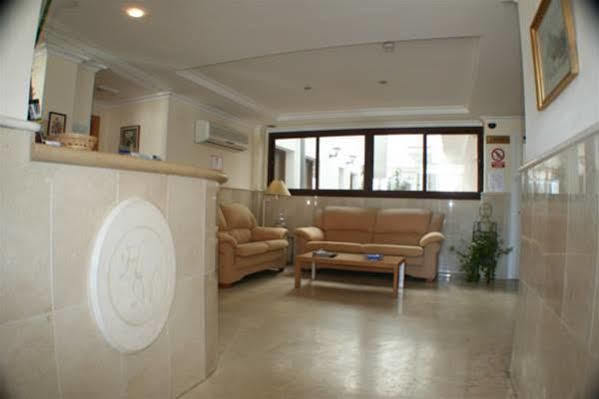 Hostal Margarita La Línea de la Concepción Екстериор снимка